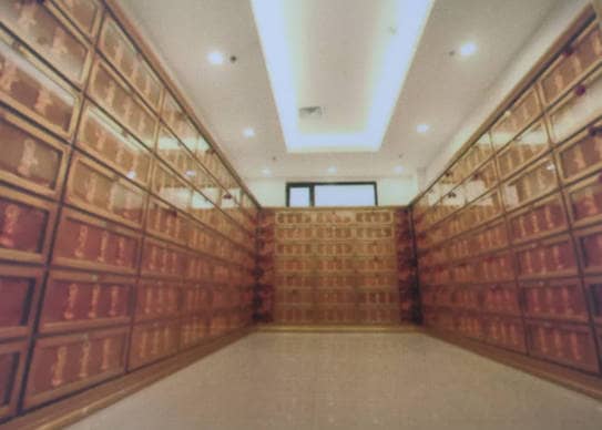 在西安鎬京墓園，家屬如何根據(jù)自己的需求和預(yù)算選擇合適的墓型？