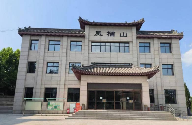 鳳棲山墓園南區(qū)清明節(jié)文明祭祀倡議書(shū)
