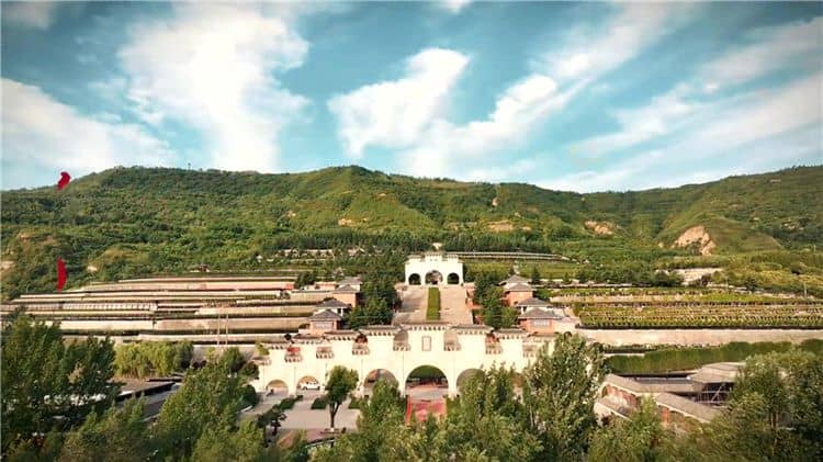 西安鳳棲山公墓霸陵墓園新區(qū)哪個好？優(yōu)缺點分析