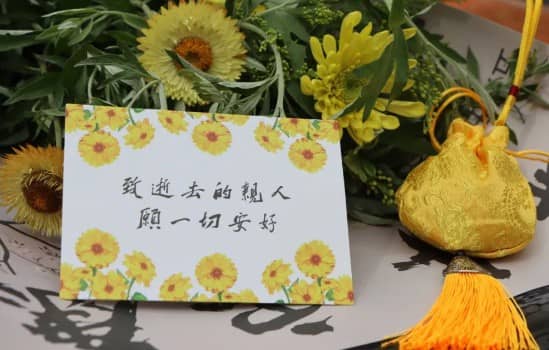 在西安，一年中哪些時間段被認為是購買墓地的較為合適的時候，為什么？